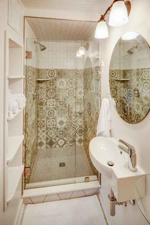 Fairytale Loft Suite 1 Bed, 1 Bath Luxury Apartment In Downtown Belmont Charlottesville Exterior photo